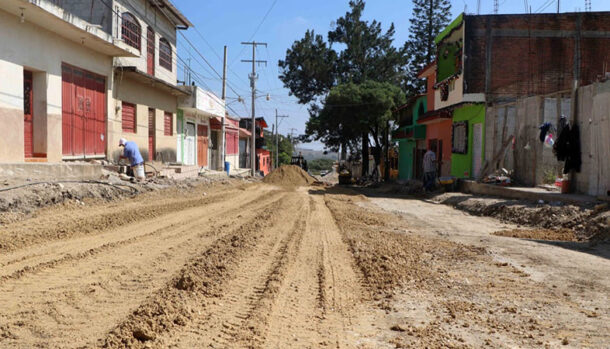 Beneficia SOP a población de Berriozábal con pavimentación de calles y ...